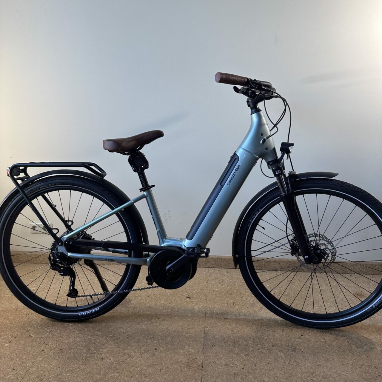 E-Bike Cannondale Adventure Neo 2 EQ, sage gray oder sage